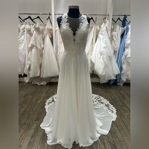 Chiffon Elegant White Lace Evening Gown